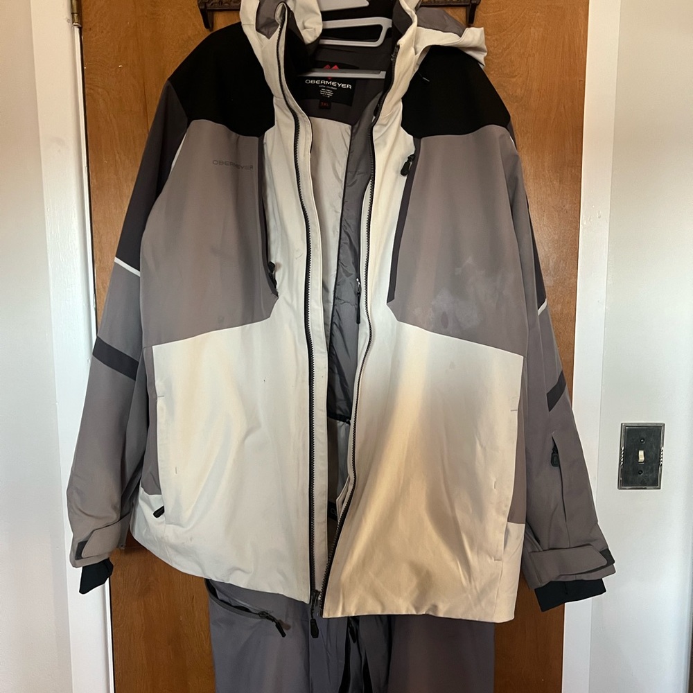 Obermeyer Men's Black, Tan and Gray Ski Jacket